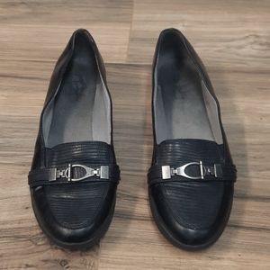 Lifestride Black Loafer Shoes Size 10 with silver buckle detail